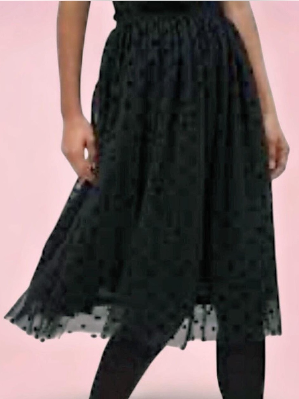 Banana Republic Black polka dot tulle midi skirt #polkadot #midi